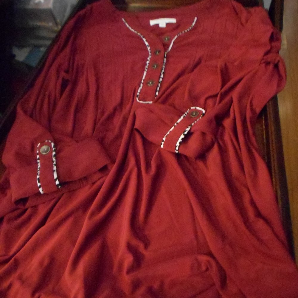 Women's 1x New direction burgundy top